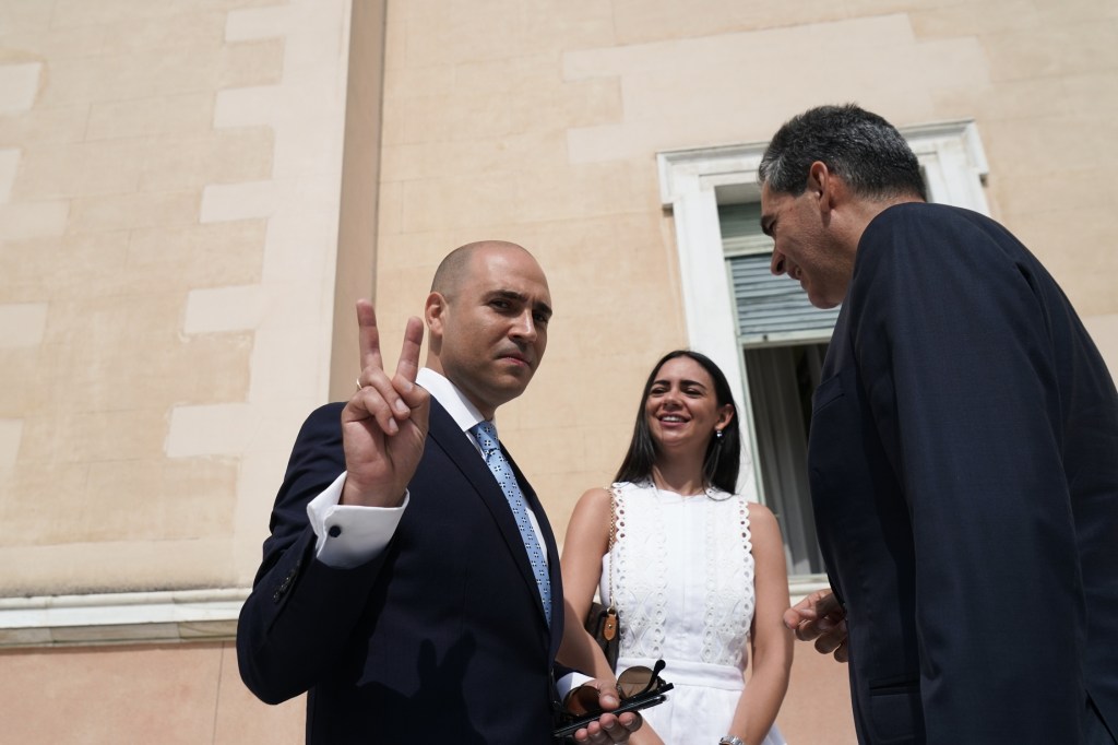 Κωνσταντίνος Μπογδάνος σε Ελεύθερη Πτώση: Μια Πραγματικά Καταστροφική Τετραετία