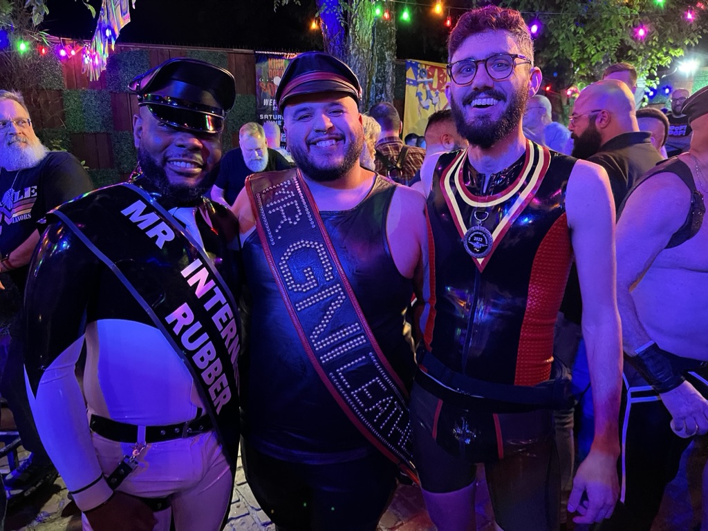 Onyx(left), Chris Gonzalez, Mr GNI Leather 2022(middle) and Scott Wolf (right)