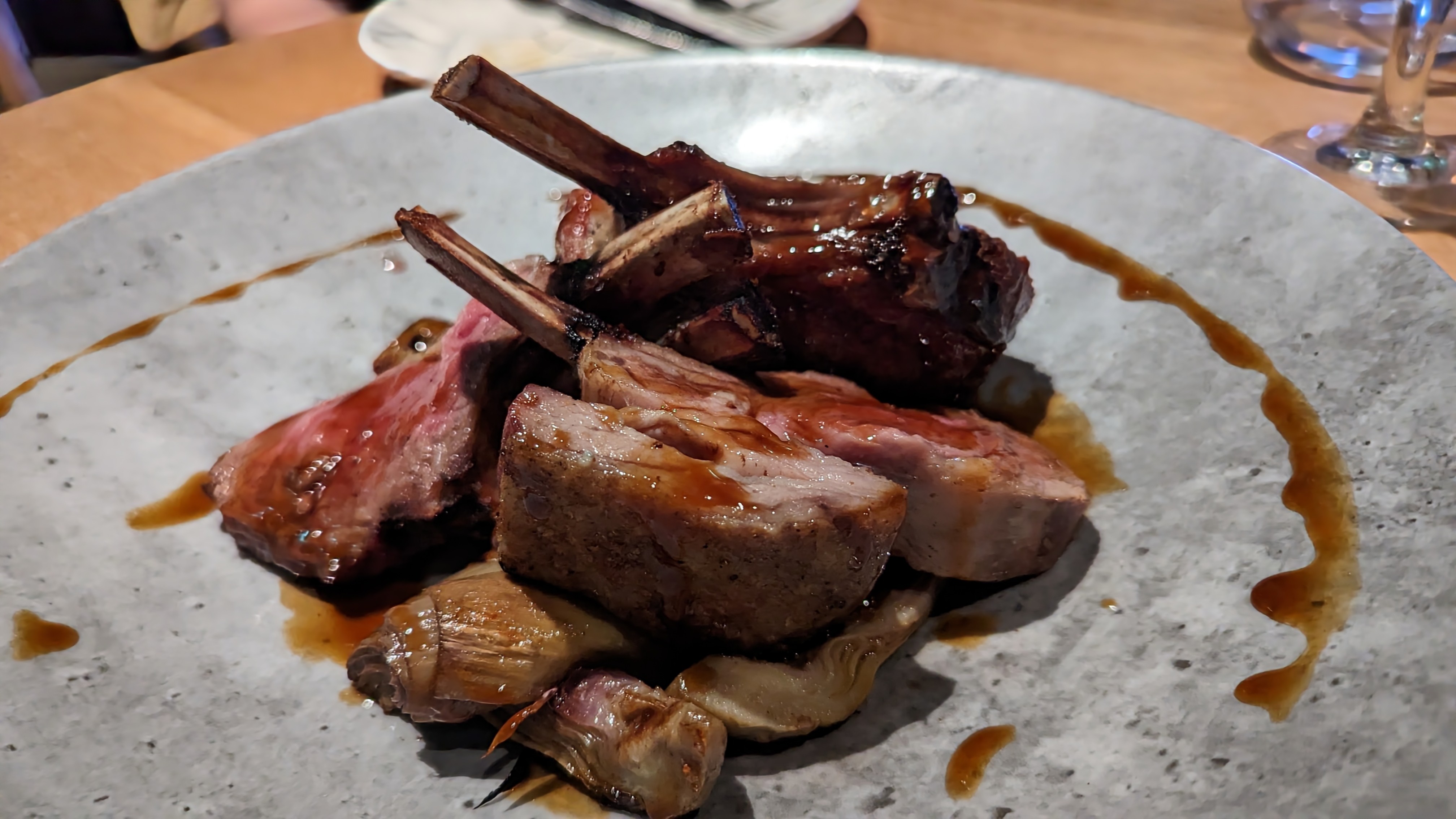 Lamb chops cooked in red wine