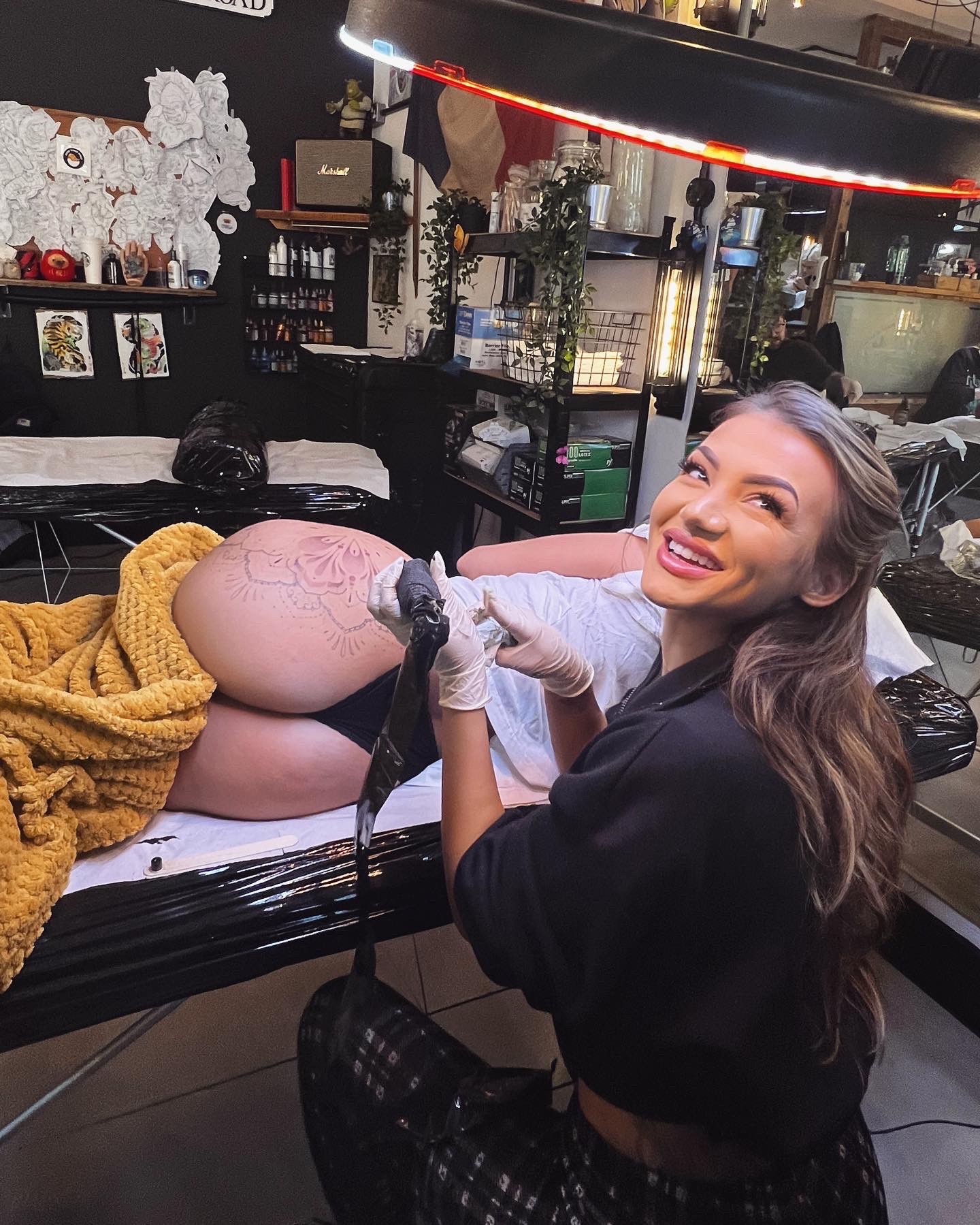 influenceri care au joburi normale