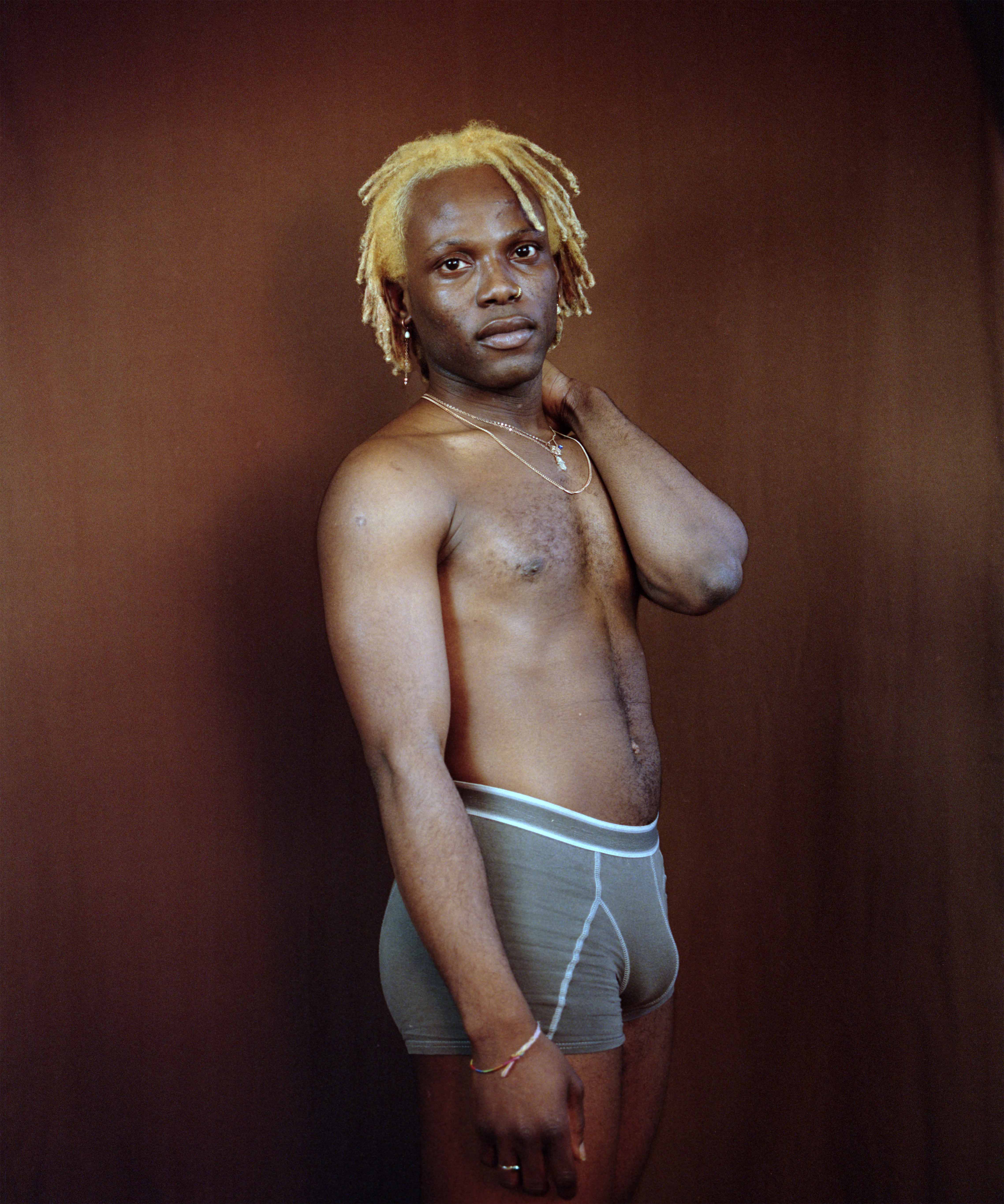 fotografii cu persoane queer si corpuri queer