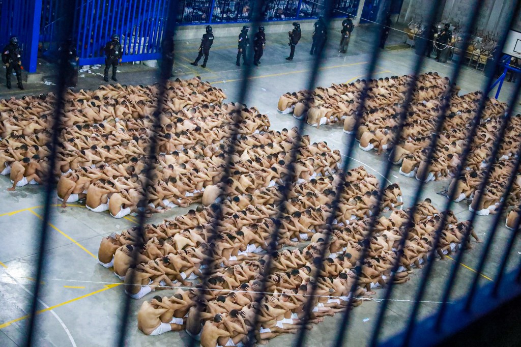 El Salvador Wants to Hold Mass Trials of Accused Gang Members