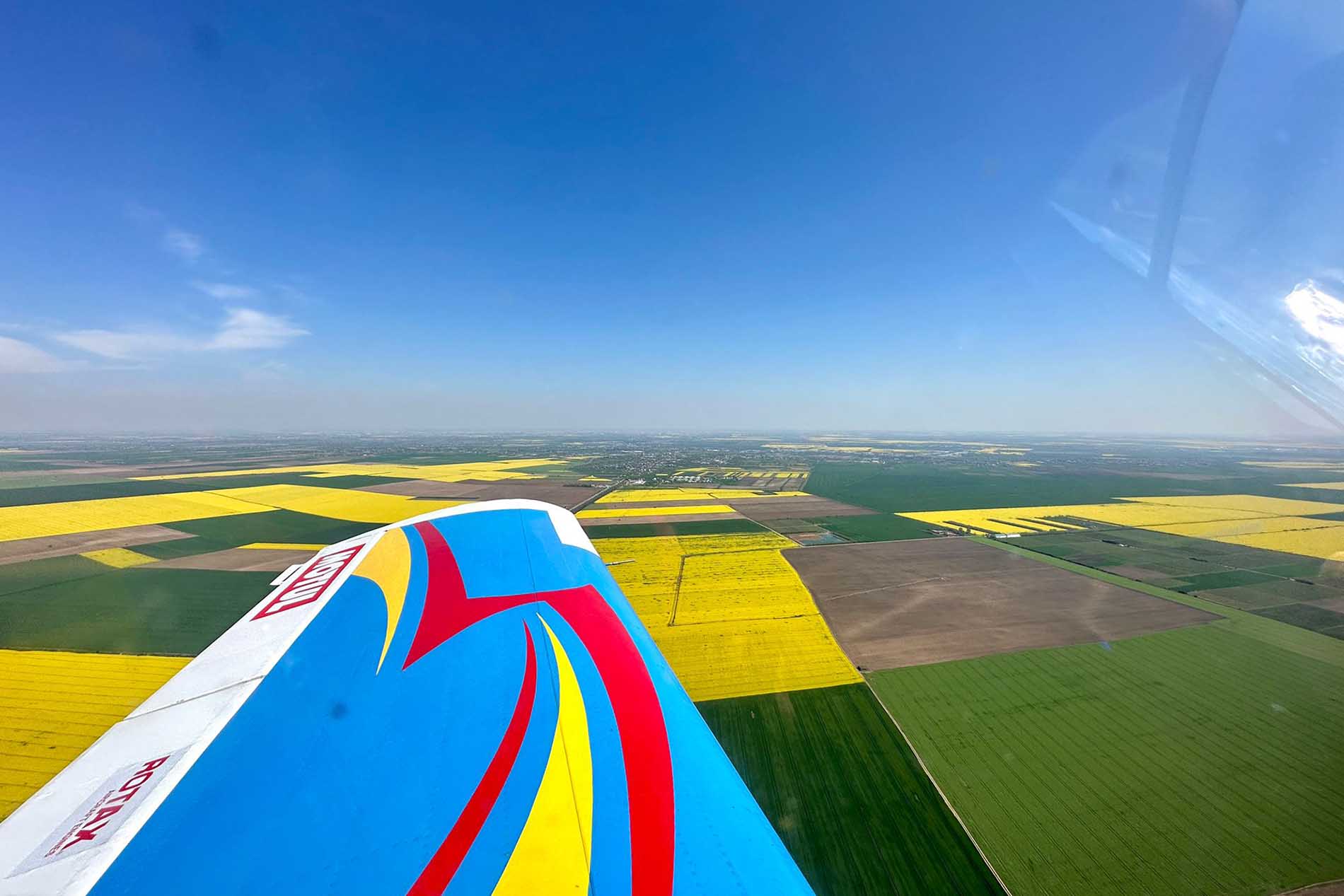 zbor avion copilot romania experienta cadou 7