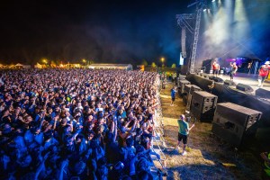 bug mafia analogue festival romania mioveni festivaluri muzica ian satra benz killa fonic