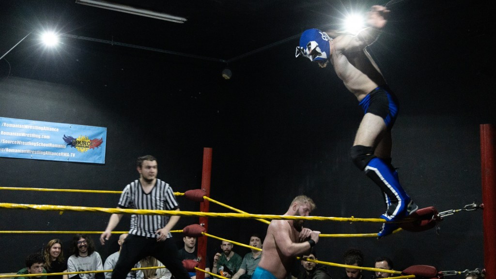 Cine zice că nu există wrestling în România nu și-a luat coliva de la tipii ăștia