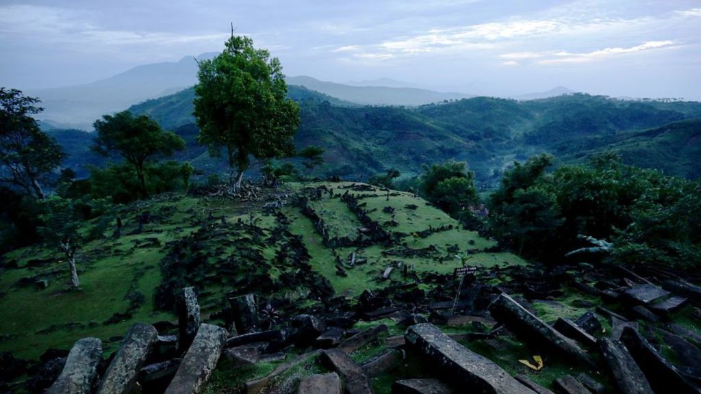 Deze ‘piramide’ uit Indonesië zou wel eens ouder kunnen zijn dan de Egyptische piramides