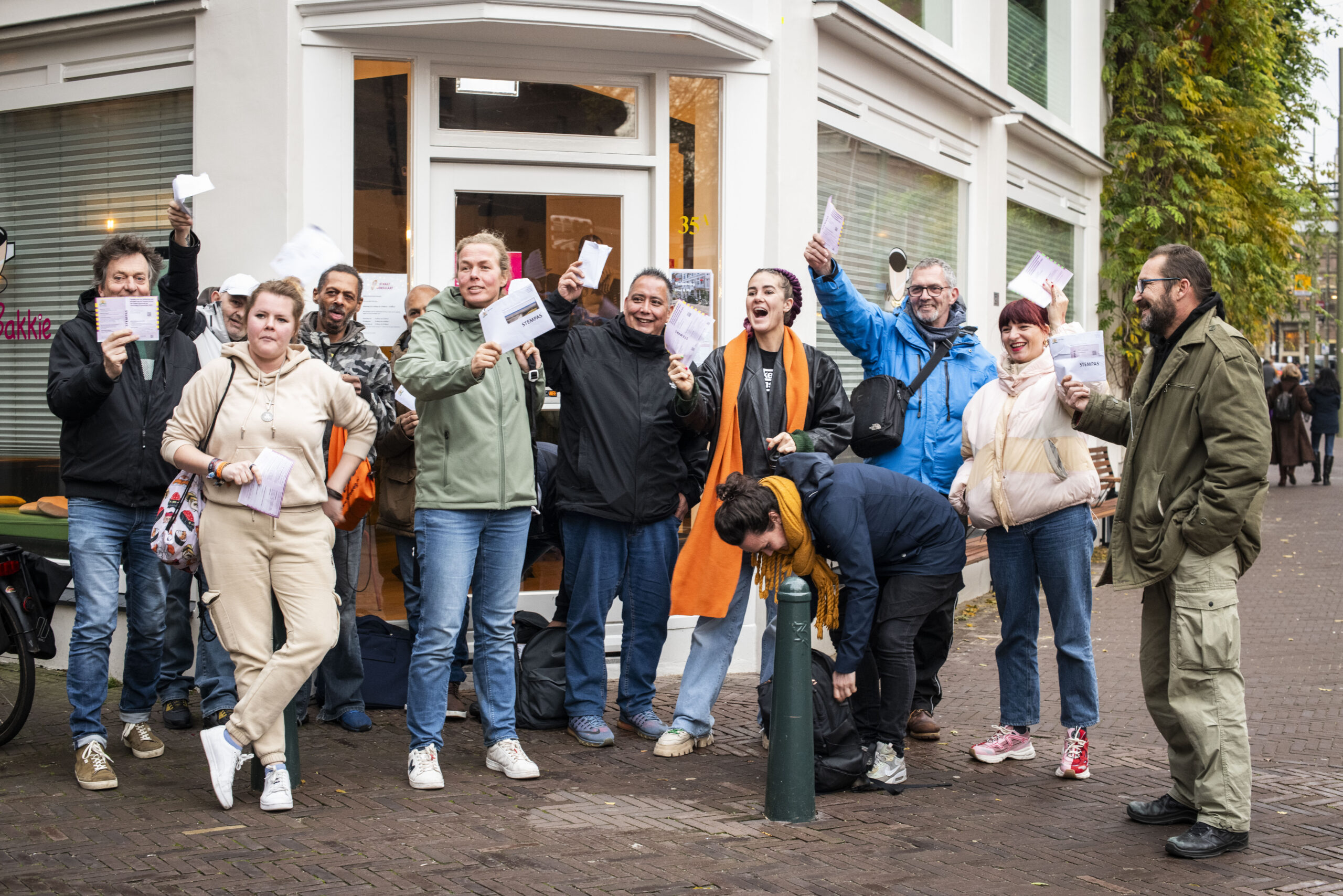 dakloze mensen, dakloosheid, straat consulaat,