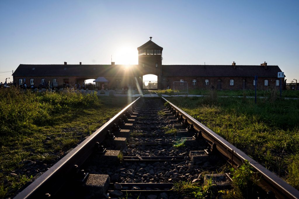 We spraken de social media-manager van Auschwitz