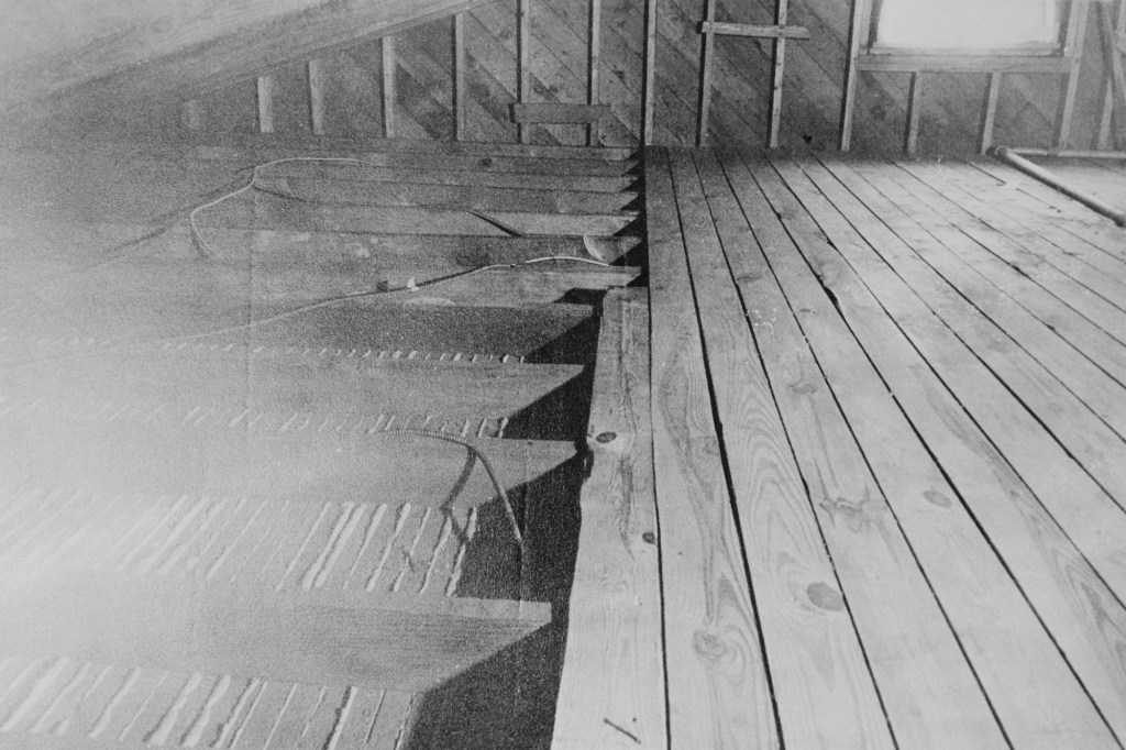 new-homeowners-find-skeleton-in-attic-15-years-after-previous-owner-vanished