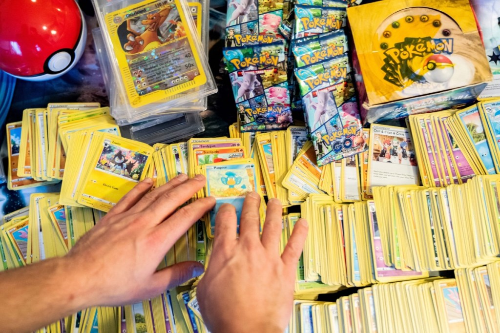 2-brothers-just-broke-the-guinness-world-record-for-largest-pokemon-card-collection