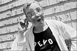 devos-mark-mothersbaugh-earns-1m-per-year-from-ridiculousness-theme