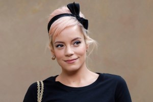 lily-allen-says-she-is-not-in-a-good-place-while-announcing-podcast-hiatus
