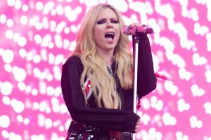avril-lavigne-playing-vans-warped-tour-for-the-first-time