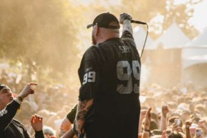 volcano-frontman-jeremy-damron-undergoing-emergency-invasive-spine-surgery