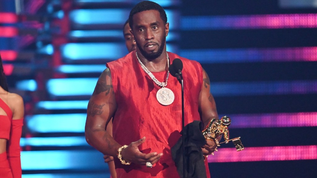 “She Felt She Was Helpless”: Diddy’s Former Assistant Claims He Threatened Her Life Over Suge Knight Ties—Knight Responds