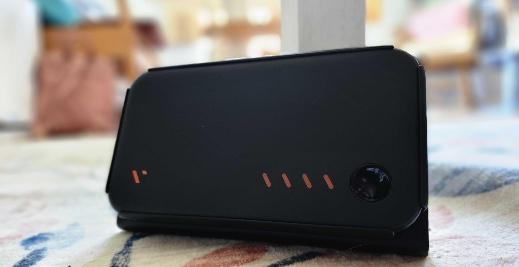 The Viture Mobile Dock